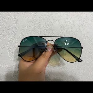 Authentic Rayban Aviators RB3025